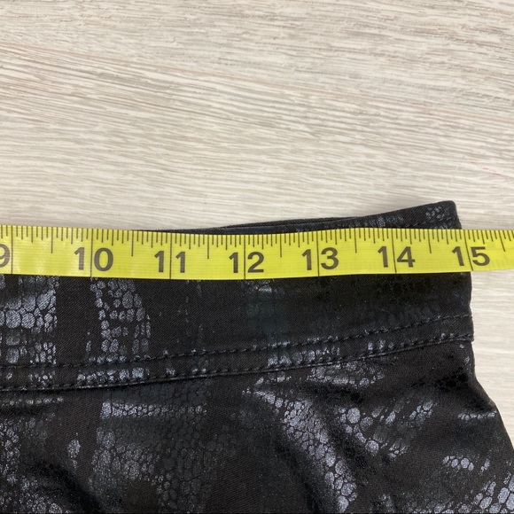 Rock & Republic Black Mamba Snakeskin Skirt Size 6 - Picture 7 of 14